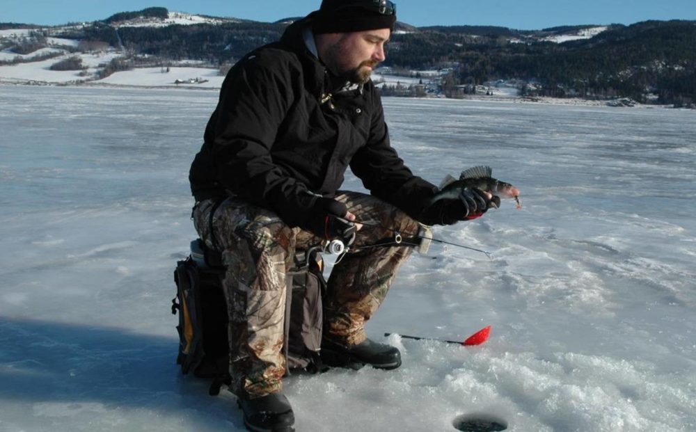 Что начинающим рыболовам нужно знать о рыбалке зимой? 