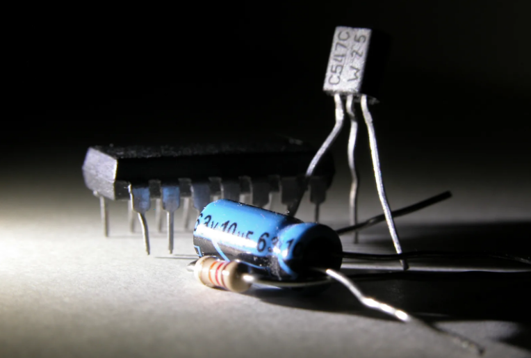 Транзисторы биполярные – что это? Как это работает?