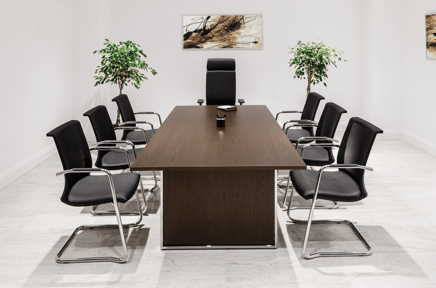 Офисные столы для переговоров: как выбрать и зачем они нужны?